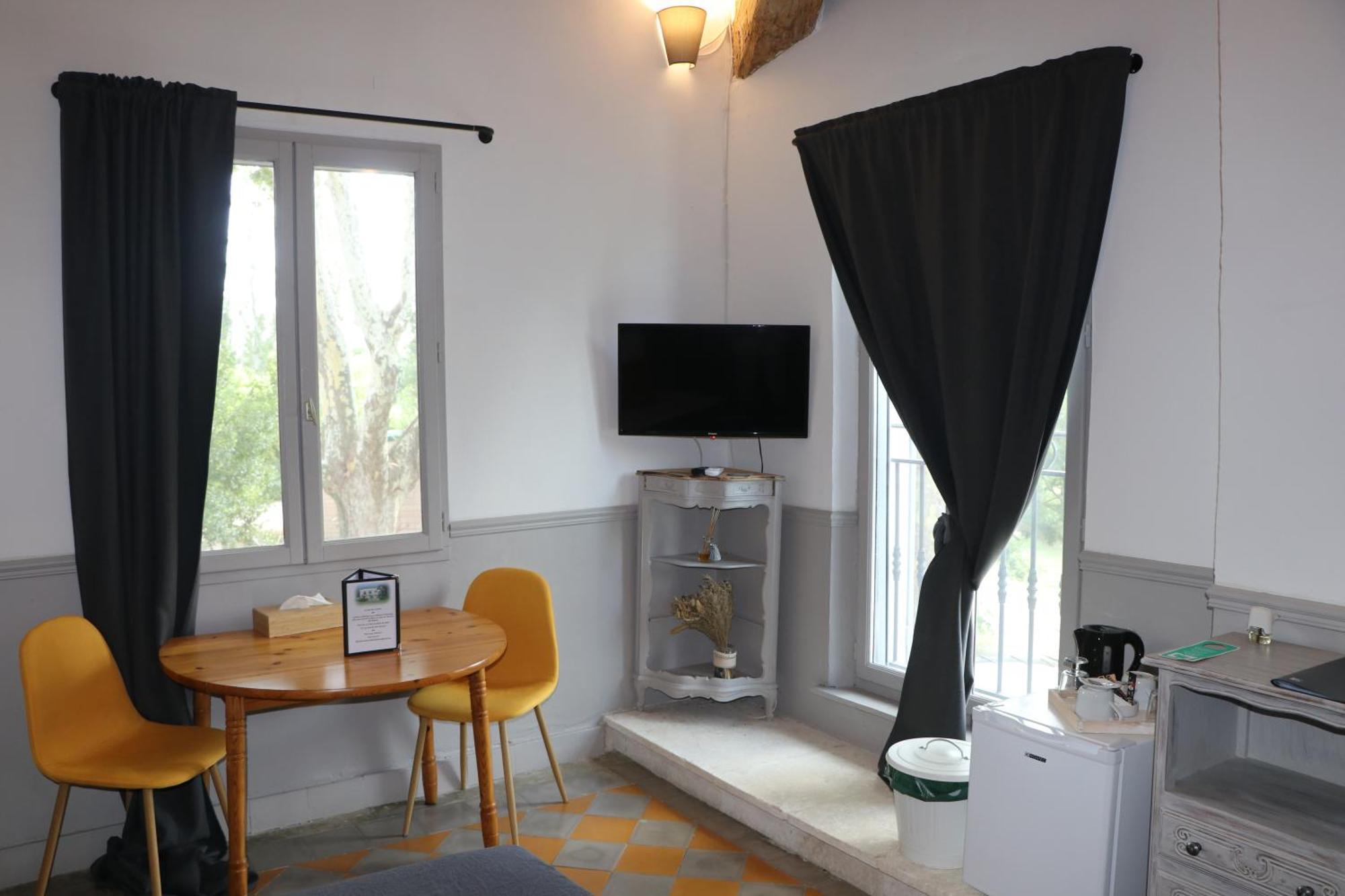 Le Mas Des Cerisiers Jacuzzi Et Sauna Inclus Pour Tous Les Logements Avignon Eksteriør billede