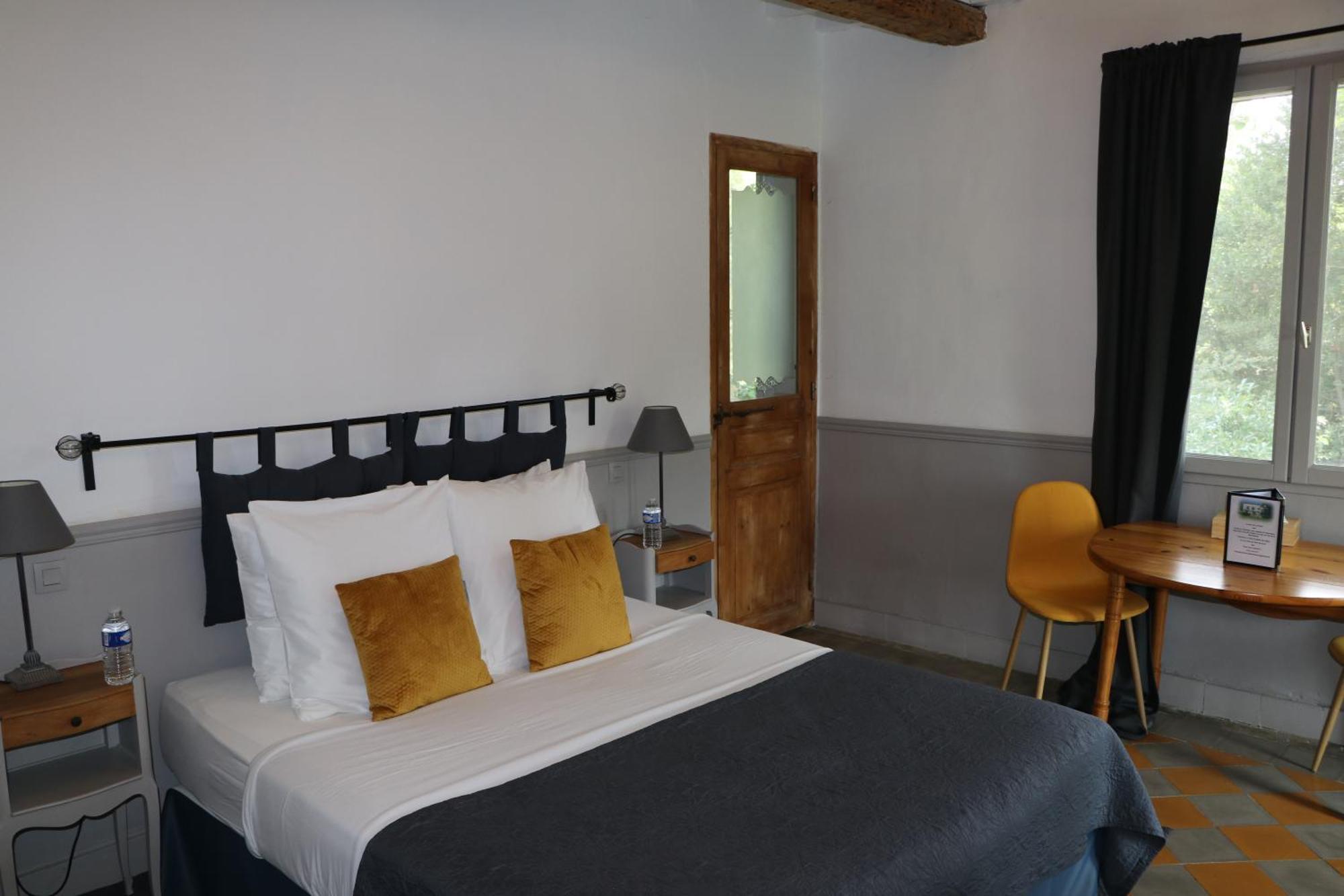 Le Mas Des Cerisiers Jacuzzi Et Sauna Inclus Pour Tous Les Logements Avignon Eksteriør billede