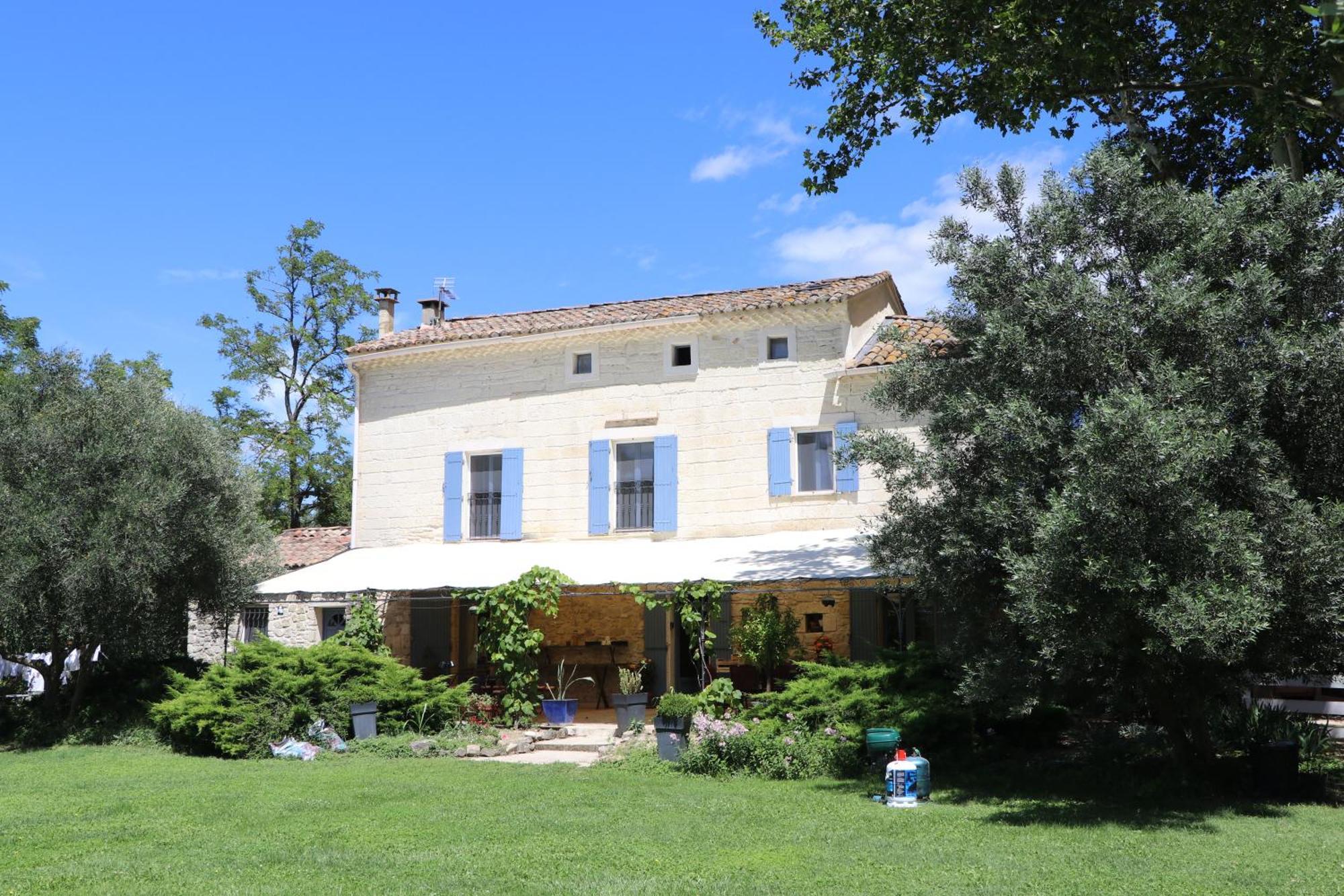 Le Mas Des Cerisiers Jacuzzi Et Sauna Inclus Pour Tous Les Logements Avignon Eksteriør billede