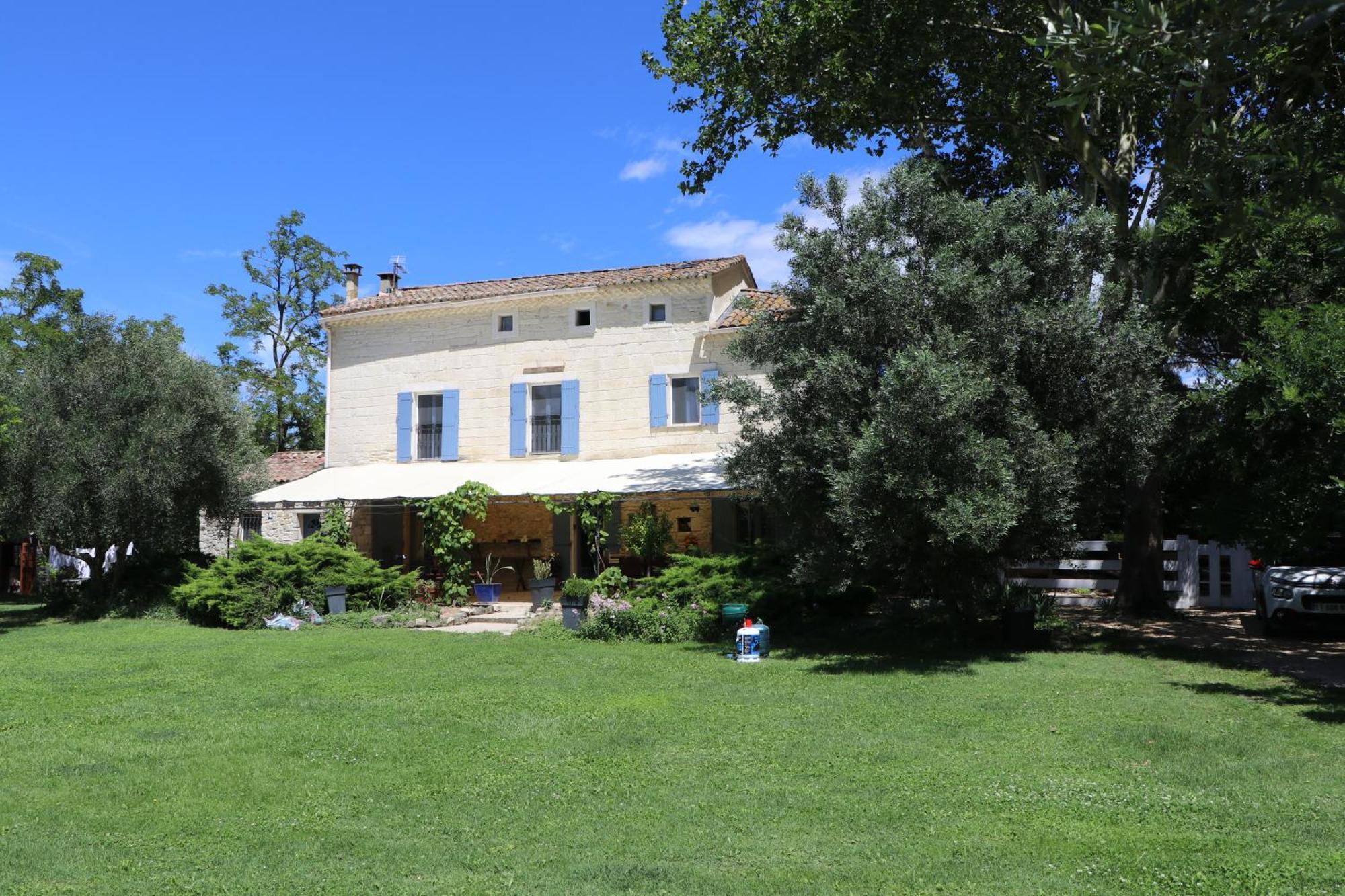 Le Mas Des Cerisiers Jacuzzi Et Sauna Inclus Pour Tous Les Logements Avignon Eksteriør billede