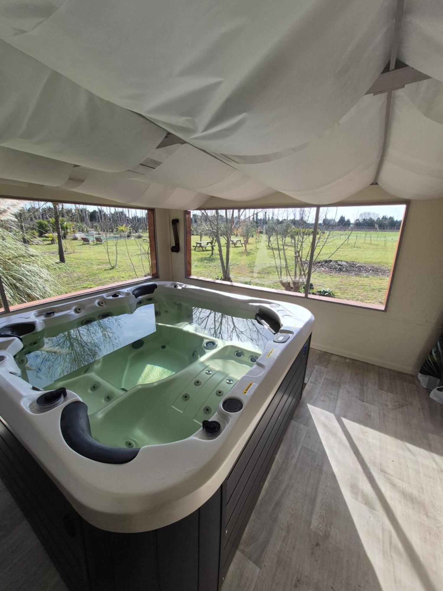 Le Mas Des Cerisiers Jacuzzi Et Sauna Inclus Pour Tous Les Logements Avignon Eksteriør billede